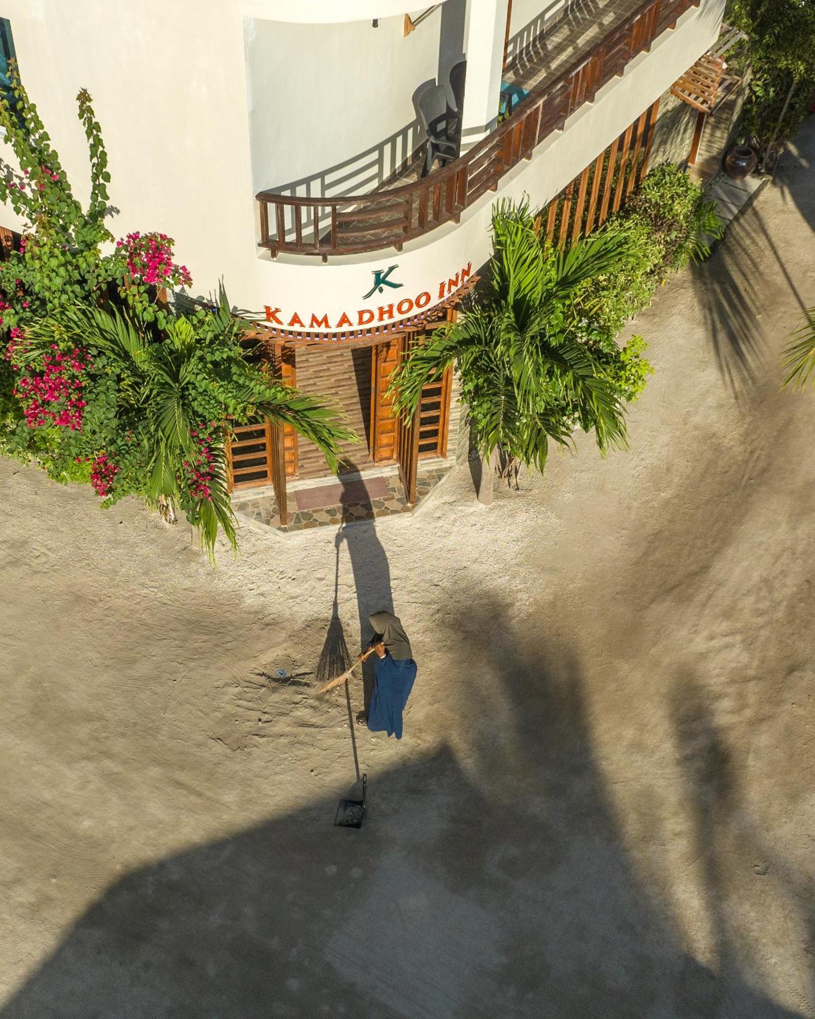 Kamadhoo Inn Exterior photo